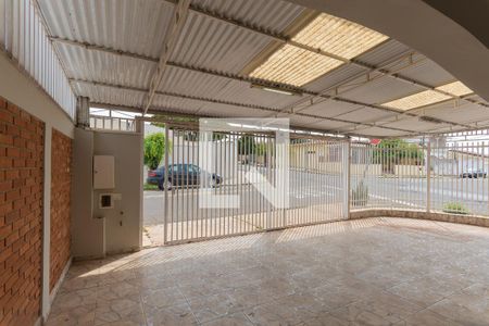 Casa à venda com 170m², 3 quartos e 5 vagasGaragem