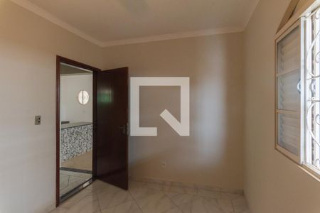 Casa à venda com 170m², 3 quartos e 5 vagasQuarto 1