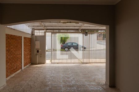 Casa à venda com 170m², 3 quartos e 5 vagasGaragem