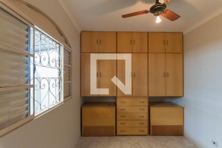 Casa à venda com 170m², 3 quartos e 5 vagasQuarto 1