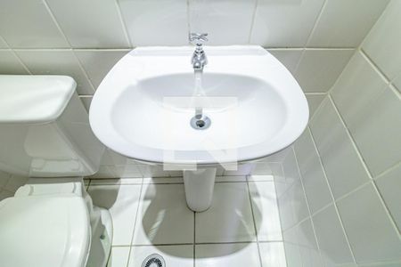 Banheiro de kitnet/studio à venda com 1 quarto, 28m² em República, São Paulo