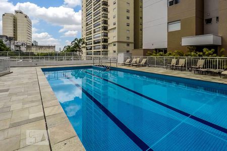 Apartamento para alugar com 111m², 2 quartos e 2 vagasÁrea comum - Piscina