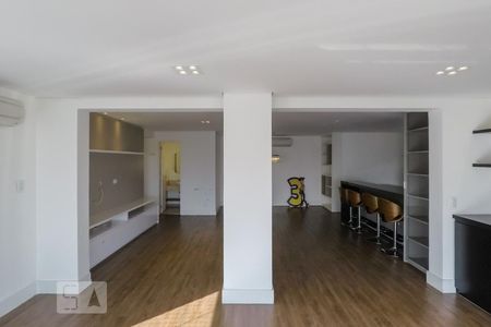 Apartamento para alugar com 111m², 2 quartos e 2 vagasSala vista pela varanda
