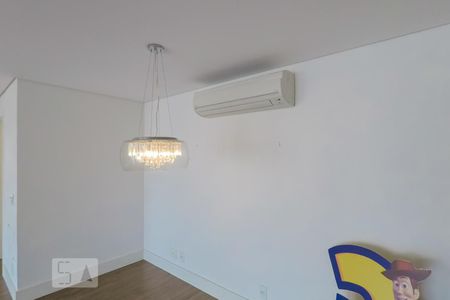 Apartamento para alugar com 111m², 2 quartos e 2 vagasSala