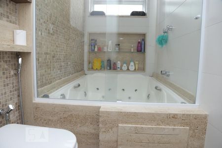 Apartamento à venda com 96m², 3 quartos e 1 vagaBanheiro da Suíte