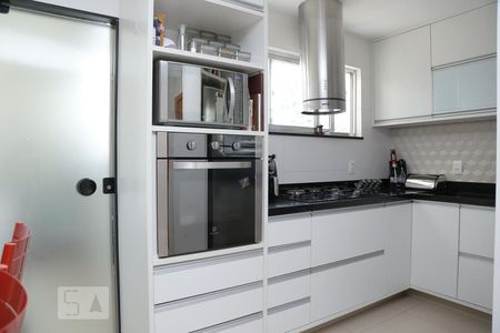 Apartamento à venda com 96m², 3 quartos e 1 vagaCozinha