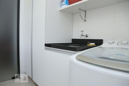 Apartamento à venda com 96m², 3 quartos e 1 vagaÁrea de Serviço