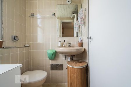 Apartamento à venda com 90m², 3 quartos e 1 vaga Apartamento à venda com 90m², 3 quartos e 1 vagaBanheiro