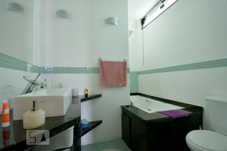 Suite Quarto 1 de casa à venda com 2 quartos, 110m² em Bosque da Saúde, São Paulo