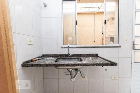 Cozinha de casa de condomínio à venda com 2 quartos, 60m² em Parada Xv de Novembro, São Paulo