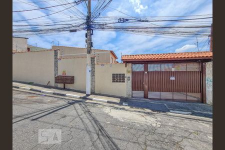 Fachada de casa de condomínio à venda com 2 quartos, 60m² em Parada Xv de Novembro, São Paulo