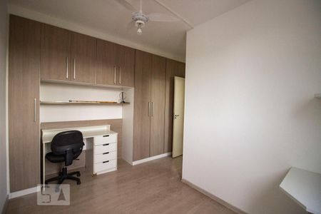 Apartamento à venda com 60m², 2 quartos e 1 vagaQuarto 2 - Armários