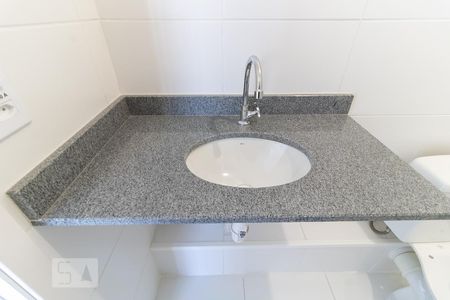 Apartamento à venda com 34m², 2 quartos e sem vaga Apartamento à venda com 34m², 2 quartos e sem vagaBanheiro