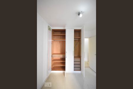 Apartamento para alugar com 109m², 4 quartos e 2 vagasArmário do quarto 1