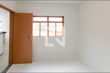 Quarto 2 de casa para alugar com 3 quartos, 150m² em Caiçaras, Belo Horizonte