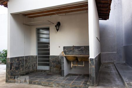 Casa para alugar com 360m², 4 quartos e 2 vagas Casa para alugar com 360m², 4 quartos e 2 vagasÁrea de Serviço e dispensa