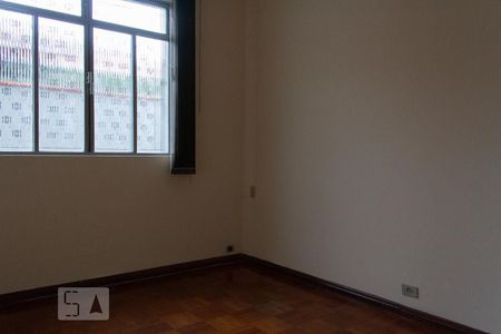 Casa para alugar com 360m², 4 quartos e 2 vagas Casa para alugar com 360m², 4 quartos e 2 vagasQuarto 4