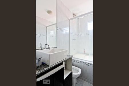 Casa à venda com 360m², 6 quartos e 4 vagasCasa 2 - Banheiro