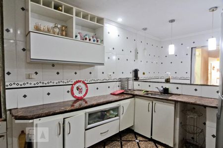 Casa à venda com 360m², 6 quartos e 4 vagasCasa 3 - Cozinha