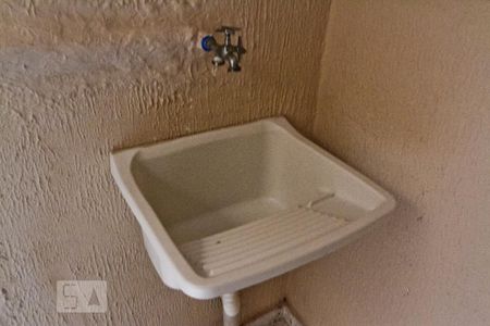 Casa à venda com 360m², 6 quartos e 4 vagasCasa 1 - Área de serviço