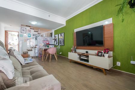 Sala de casa para alugar com 2 quartos, 105m² em Vila Alexandria, São Paulo