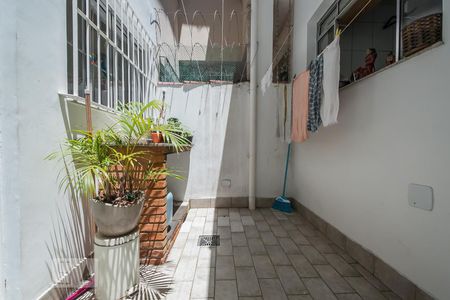 Casa para alugar com 105m², 2 quartos e 1 vagaQuintal