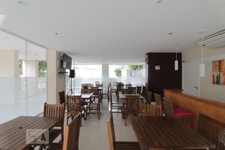 Apartamento para alugar com 75m², 2 quartos e 1 vagaÁrea comum - Salão de festas