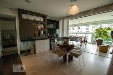 Sala de apartamento à venda com 3 quartos, 198m² em Vila Mariana, São Paulo