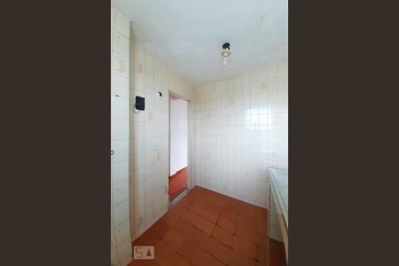 Apartamento para alugar com 45m², 2 quartos e 1 vaga Apartamento para alugar com 45m², 2 quartos e 1 vagaCozinha e Área de Serviço