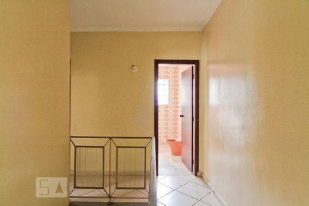 Segundo andar de casa à venda com 3 quartos, 250m² em Jardim das Laranjeiras, São Paulo