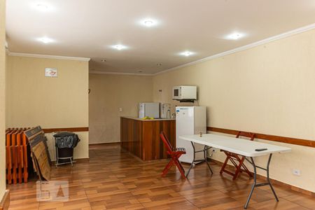 Apartamento à venda com 72m², 2 quartos e 1 vaga Apartamento à venda com 72m², 2 quartos e 1 vagaÁrea comum - Salão de festas