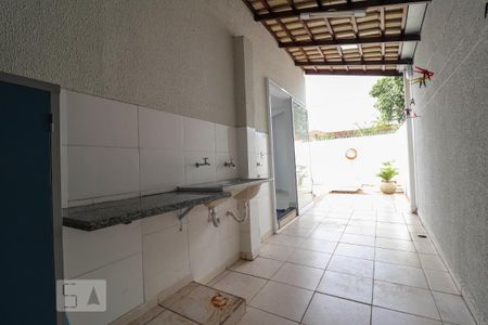 Casa à venda com 160m², 4 quartos e 1 vaga Casa à venda com 160m², 4 quartos e 1 vagaÁrea de Serviço