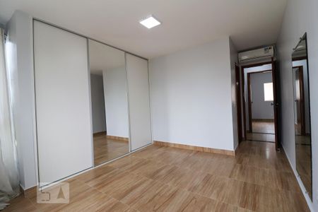 Casa à venda com 160m², 4 quartos e 1 vaga Casa à venda com 160m², 4 quartos e 1 vagaQuarto Suíte 3