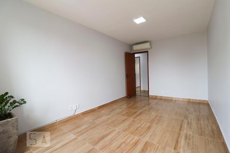 Casa à venda com 160m², 4 quartos e 1 vaga Casa à venda com 160m², 4 quartos e 1 vagaQuarto 1
