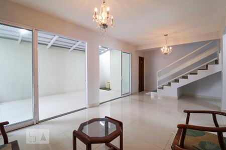 Sala de casa à venda com 4 quartos, 160m² em Jardim Planalto, Goiânia