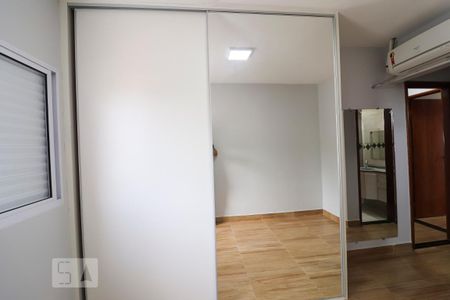 Casa à venda com 160m², 4 quartos e 1 vaga Casa à venda com 160m², 4 quartos e 1 vagaQuarto Suíte 4