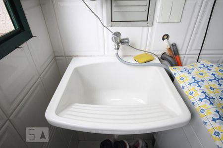 Apartamento à venda com 74m², 3 quartos e 1 vagaÁrea de serviço