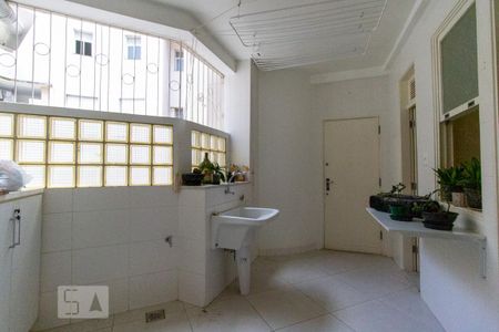 Apartamento à venda com 216m², 3 quartos e 1 vagaÁrea de Serviço