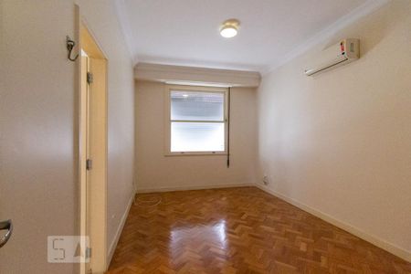 Apartamento à venda com 216m², 3 quartos e 1 vagaSuite