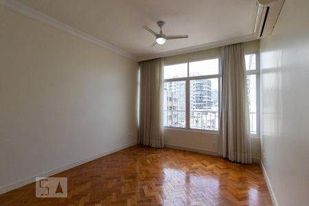 Apartamento à venda com 216m², 3 quartos e 1 vagaQuarto 2
