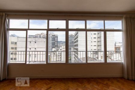 Apartamento à venda com 216m², 3 quartos e 1 vagaVista