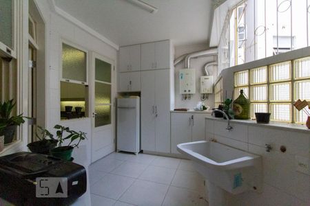 Apartamento à venda com 216m², 3 quartos e 1 vagaÁrea de Serviço