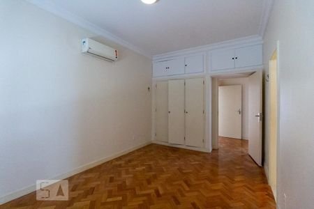 Apartamento à venda com 216m², 3 quartos e 1 vagaSuite