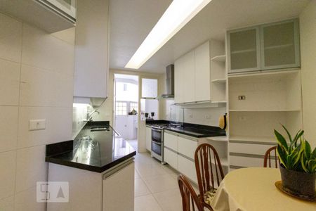 Apartamento à venda com 216m², 3 quartos e 1 vagaCozinha