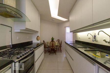 Apartamento à venda com 216m², 3 quartos e 1 vagaCozinha