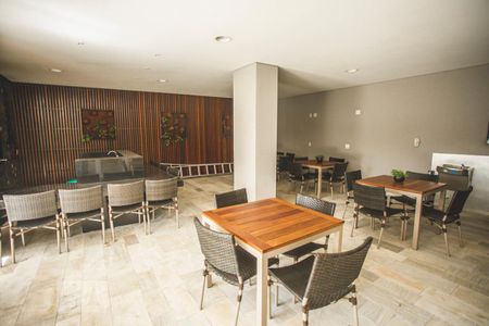 Apartamento para alugar com 50m², 2 quartos e 1 vaga Apartamento para alugar com 50m², 2 quartos e 1 vagaÁrea comum - Churrasqueira