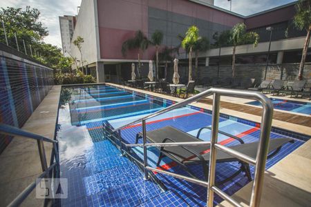 Apartamento para alugar com 50m², 2 quartos e 1 vaga Apartamento para alugar com 50m², 2 quartos e 1 vagaÁrea comum - Piscina