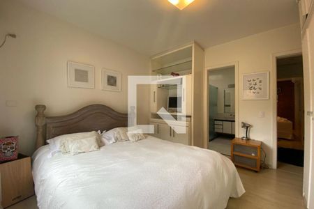 Casa à venda com 585m², 4 quartos e 6 vagas Casa à venda com 585m², 4 quartos e 6 vagasSuíte 1