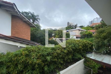 Casa à venda com 585m², 4 quartos e 6 vagas Casa à venda com 585m², 4 quartos e 6 vagasVista da Suíte 1