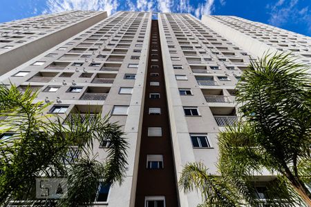 Apartamento para alugar com 56m², 3 quartos e 1 vaga Apartamento para alugar com 56m², 3 quartos e 1 vagaFachada